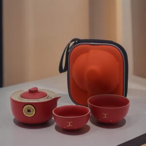 Money Cat Teapot Set with Two Cups and Travel Case